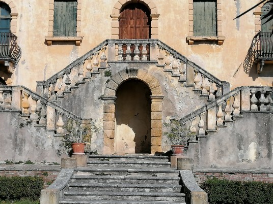 scalinata Villa Canzago