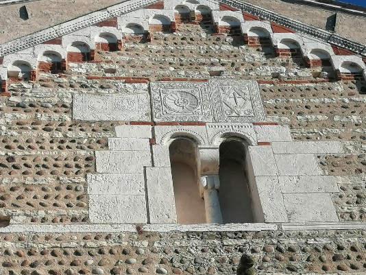 simboli chiesa Cisano simboli chiesa Cisano